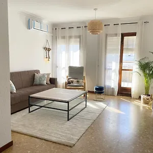https://selva-la-bella-en-el-corazon-de-triana.es-andalucia.com